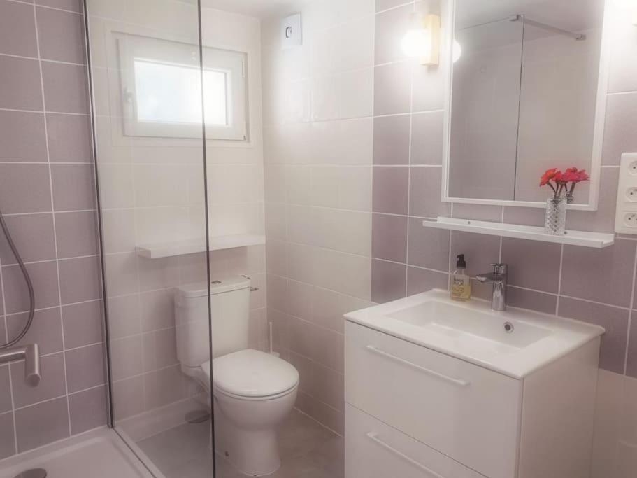 Belle Dependance De 30M2 Avec Terrasse Et Jardin Apartment Villeneuve-lès-Avignon Екстериор снимка